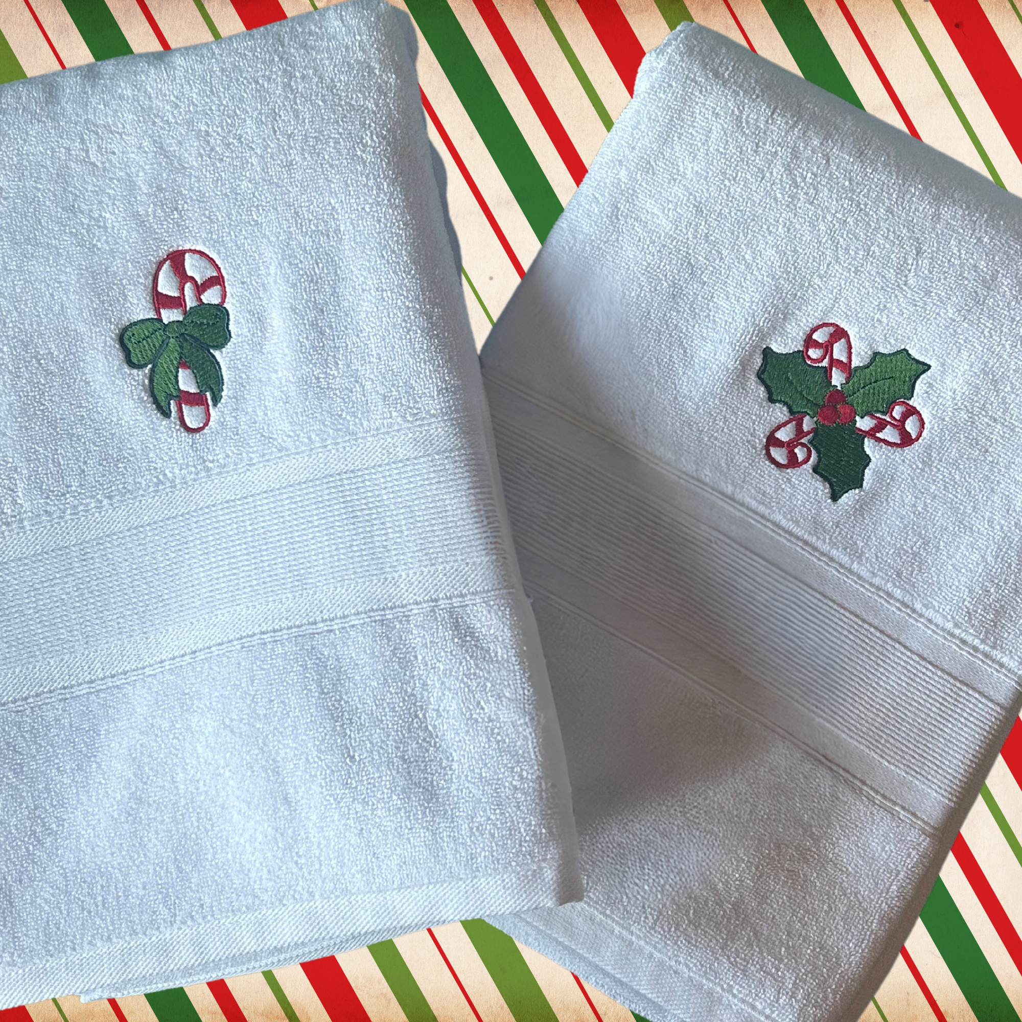 Christmas Embroidered Bath Towels in White (Set of 2)-Luzia