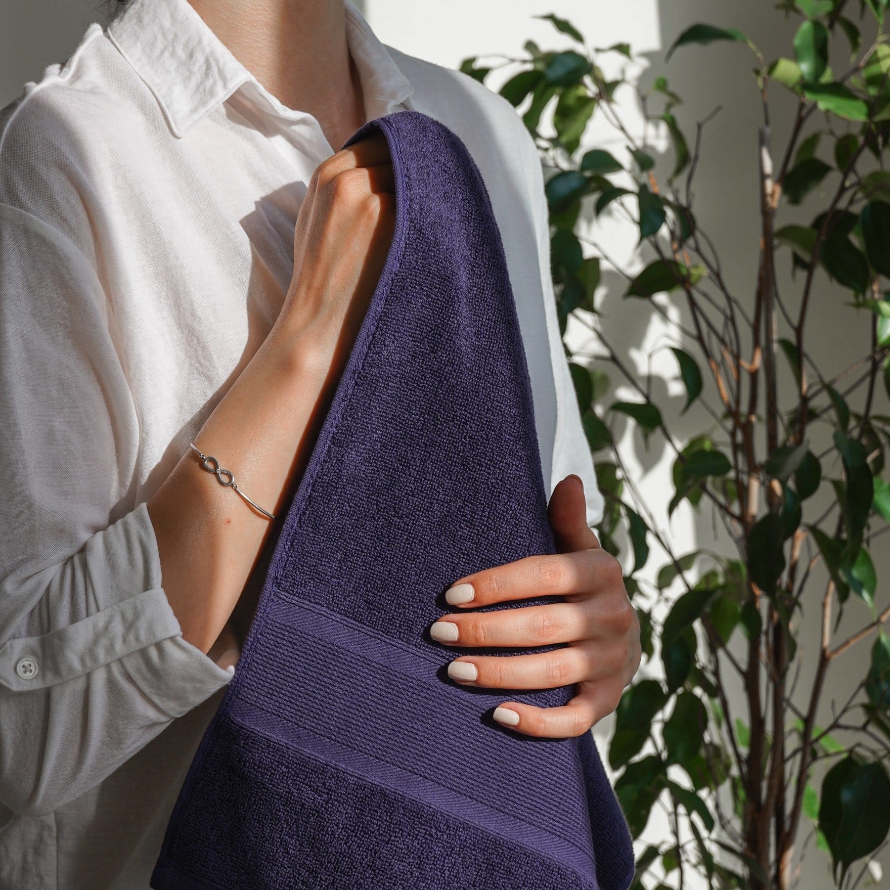 Luzia Navy Blue Hand Towel