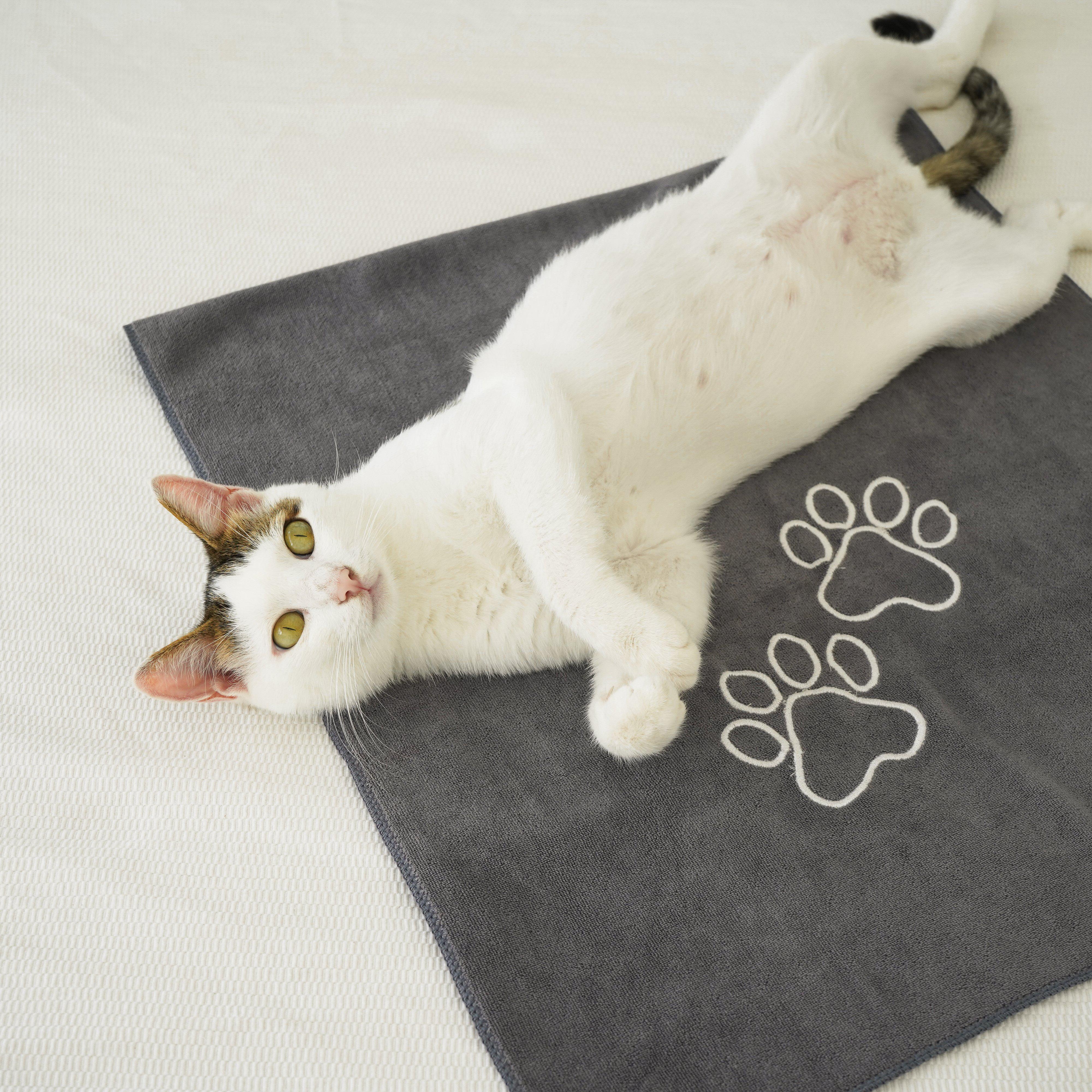 Unconditional Love | Premium Pet Towel (Grey)-Luzia